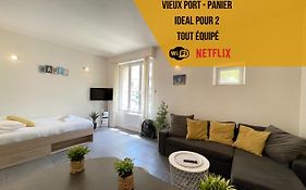 Entre Le Vieux Port Et Le Panier